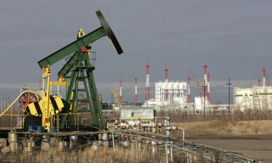 Russia to Cut Oil Production in Response to Western Sanctions