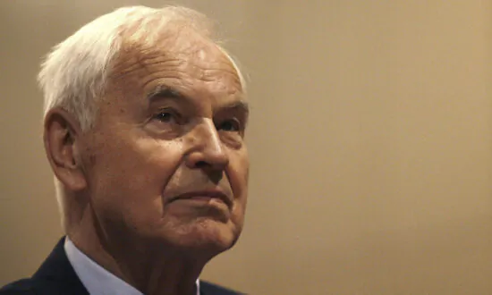 East Germany’s Last Communist Leader Dies at 95