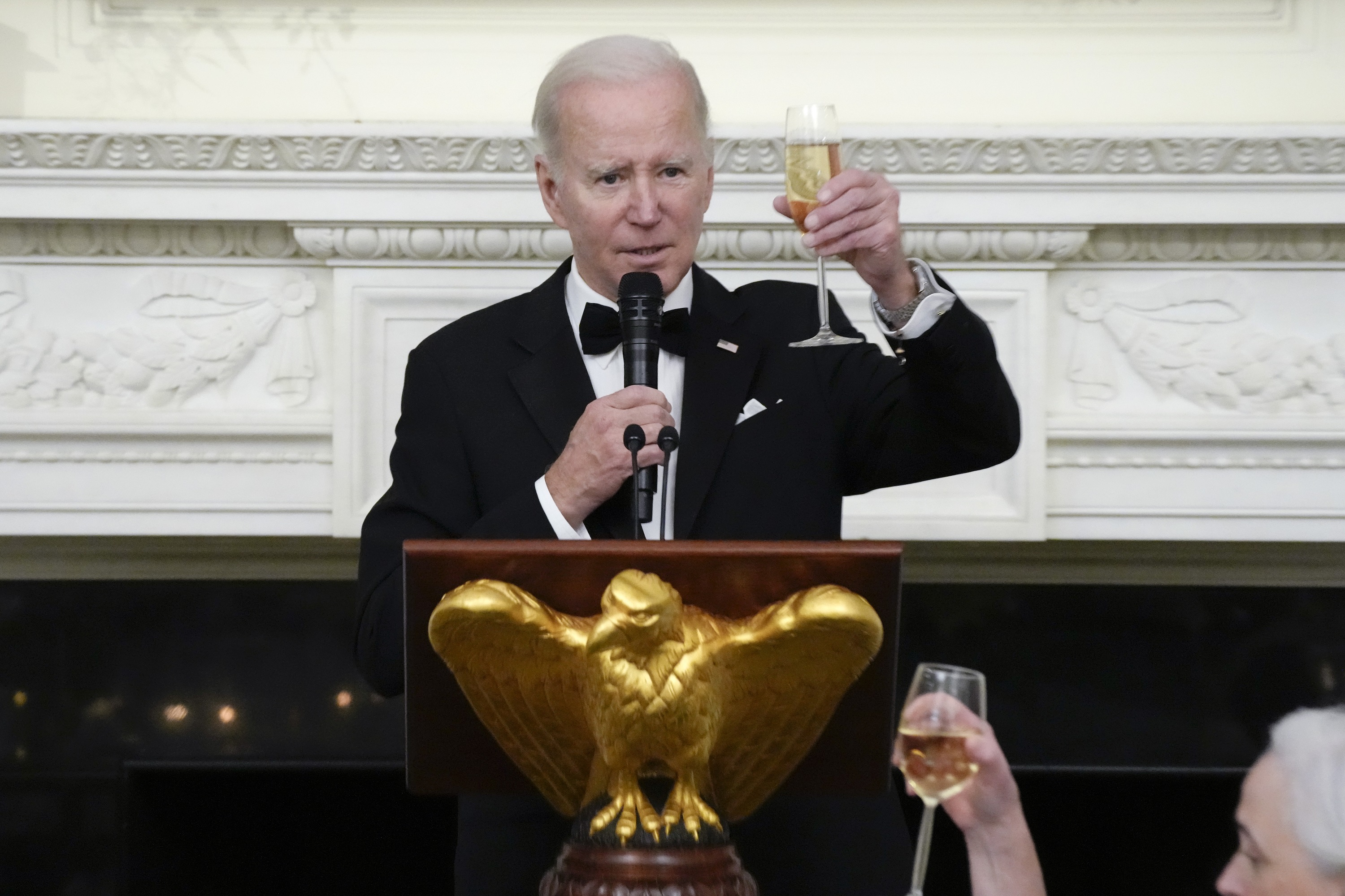 Biden Hosts Governors at White House for Dinner - Vimarsana News