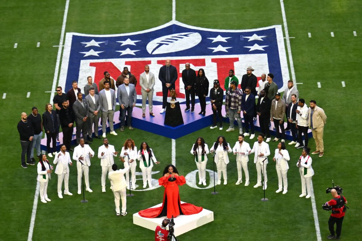 Sheryl Lee Ralph performs the black national anthem “Lift Every Voice and Sing” prior to Super Bowl LVII at State Farm Stadium in Glendale, Ariz., on Feb. 12, 2023. (Gregory Shamus/Getty Images)