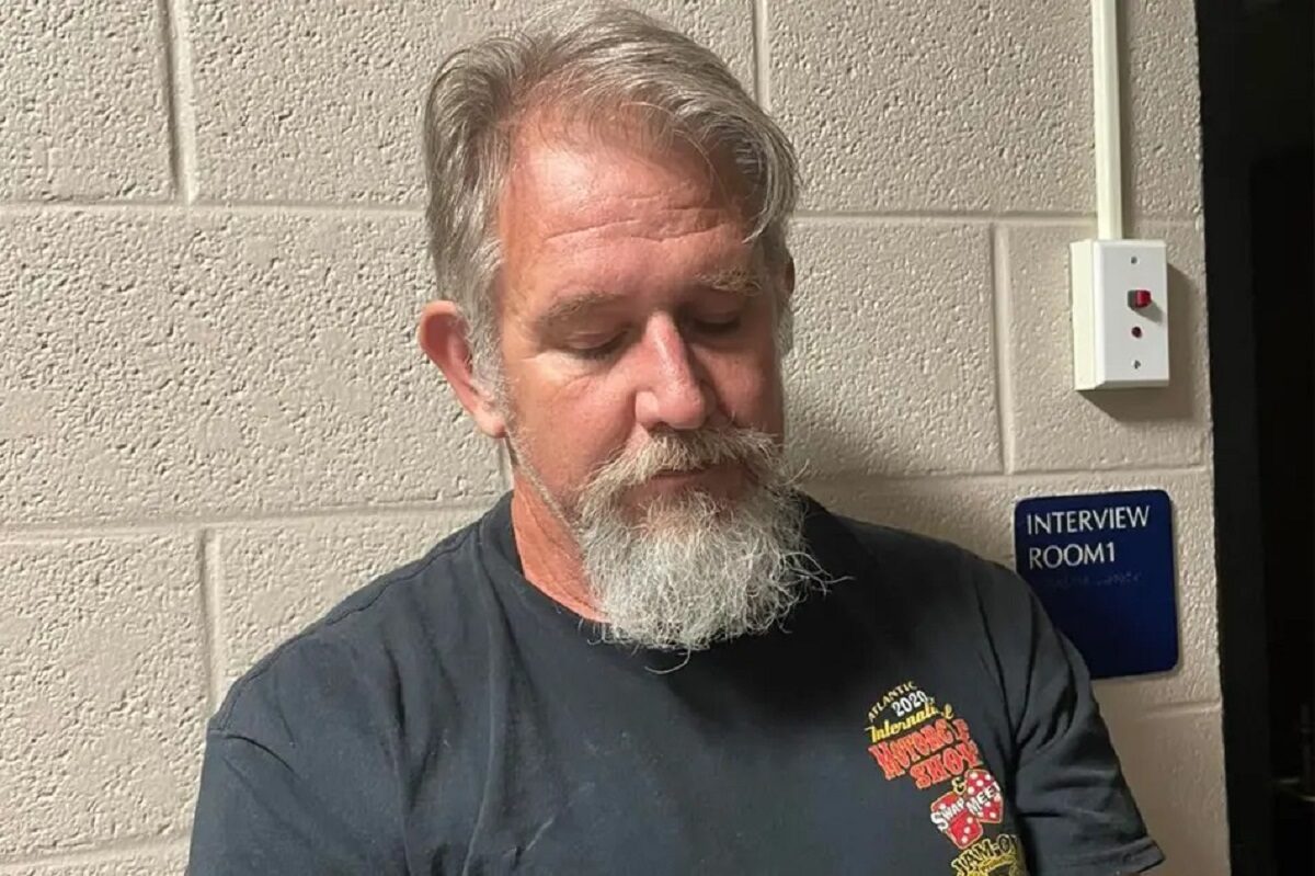 NextImg:Sheriff: Florida Man Fatally Shoots Clerk at Kentucky Hotel