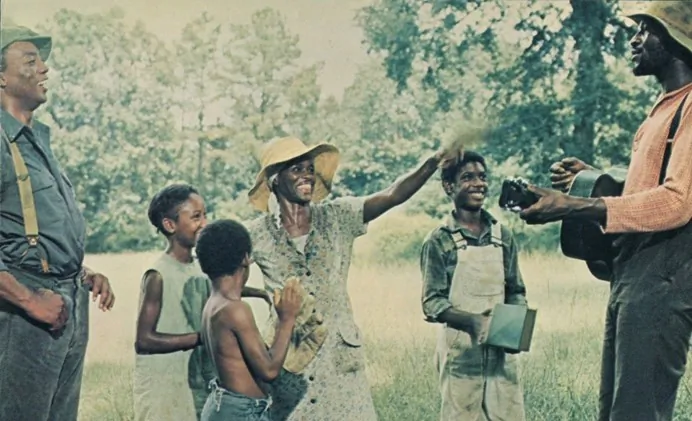 "Sounder" is about an impoverished black family, the Morgans: (L–R) Nathan (Paul Winfield), Earl (Eric Hooks), Josie (Yvonne Jarell), Rebecca (Cicely Tyson), and their eldest son David (Kevin Hooks), and composer-musician Taj Mahal. (MovieStillsDB)