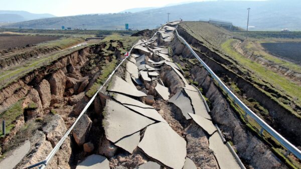 cracks-along-road