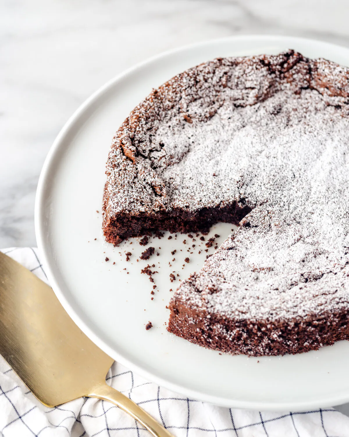 This is a very simple and rich chocolate torte. (Courtesy of Apartment Therapy)
