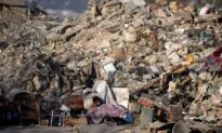 Turkey Earthquake Survivors Seek Hot Meals as Rescues Wane