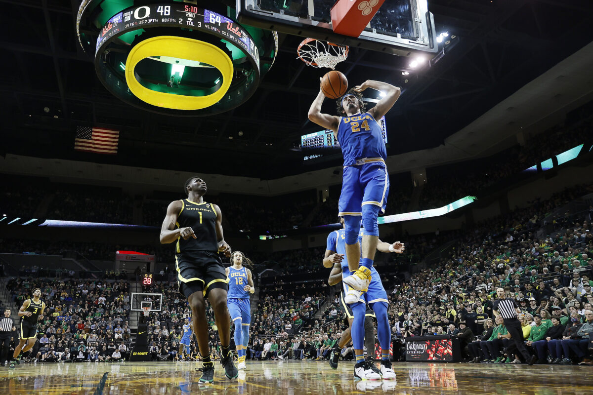 NextImg:No. 7 UCLA Extends Pac-12 Lead With Win at Oregon