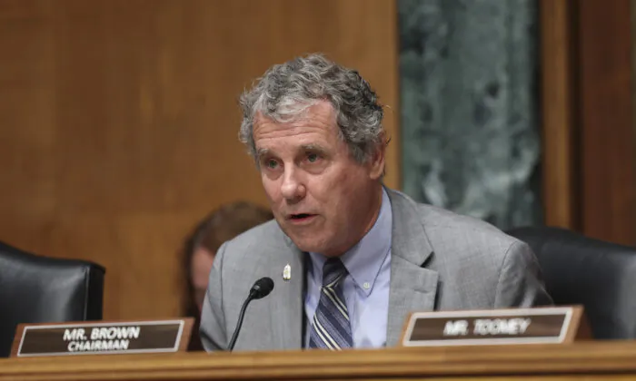 Sen. Sherrod Brown (D-Ohio), chairman of the Senate Banking Committee, on Capitol Hill in Washington, on Sept. 20, 2022. (Kevin Dietsch/Getty Images)