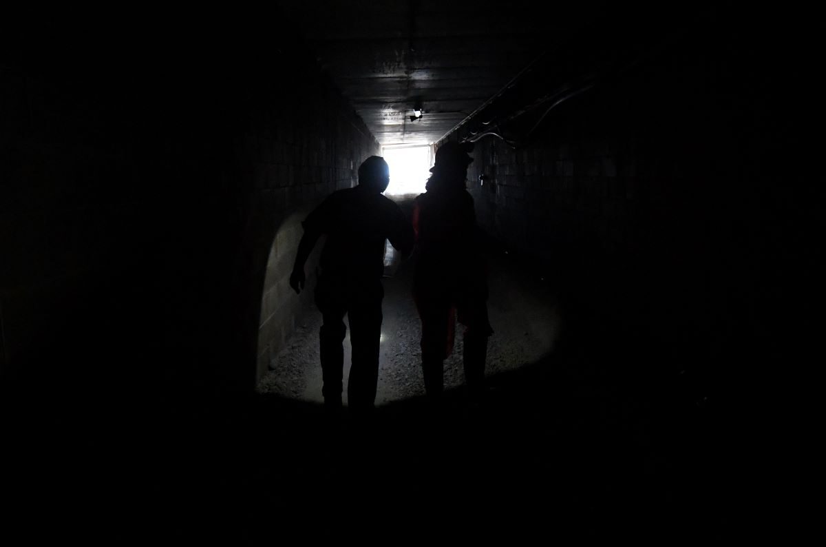 NextImg:Desperate Rescue Operation Under Way for Missing Miners