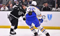 Kempe Scores for 3rd Straight Game, Kings Beat Sabres 5–2
