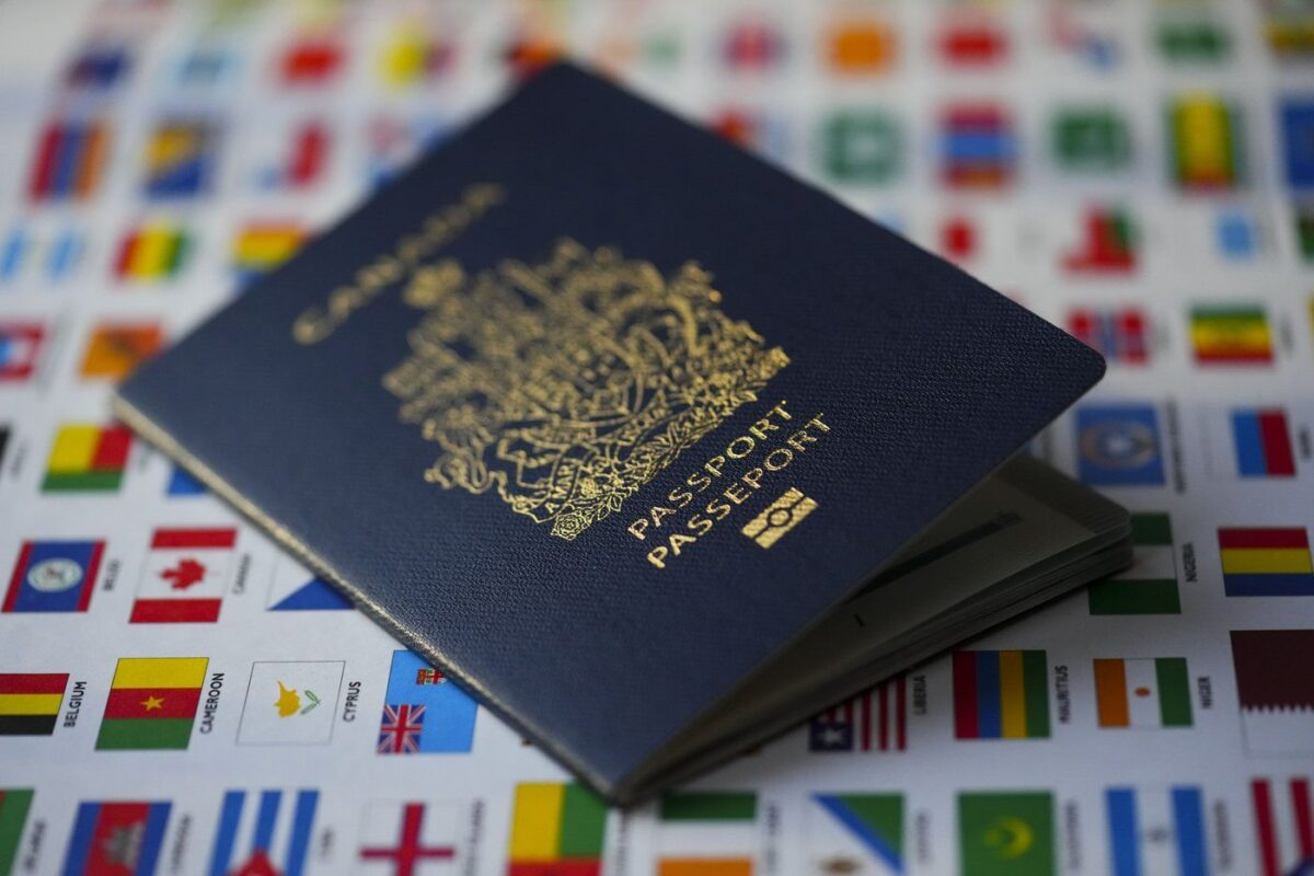 NextImg:Percentage of Permanent Residents Becoming Canadian Citizens in Decline: StatCan Data