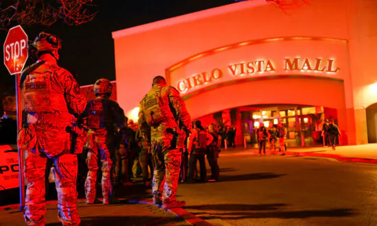 Off-Duty Hero Cop Takes Down El Paso Mall Gunman Before He Can Kill More