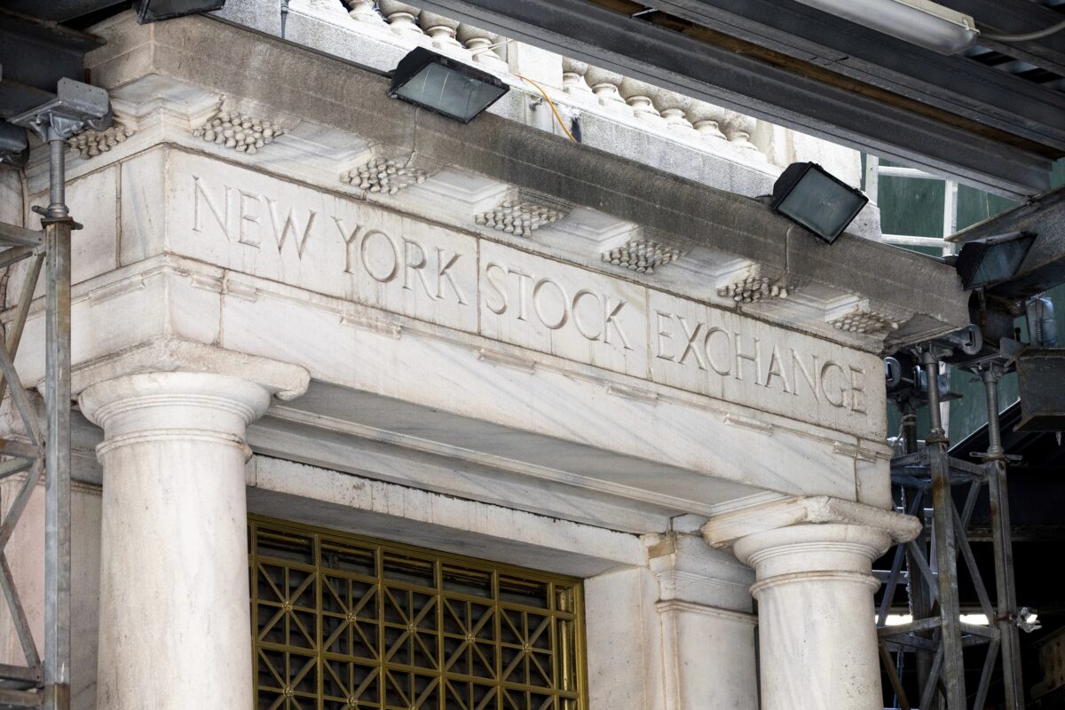 NextImg:Another Disappointing Inflation Report Thumps Wall Street