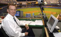 Tim McCarver, Big League Catcher and Broadcaster, Dies at 81