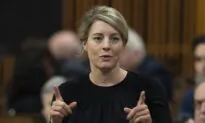 Minister Joly Says She Discussed the Issue of Combatting Corruption in Ukraine With Zelenskyy
