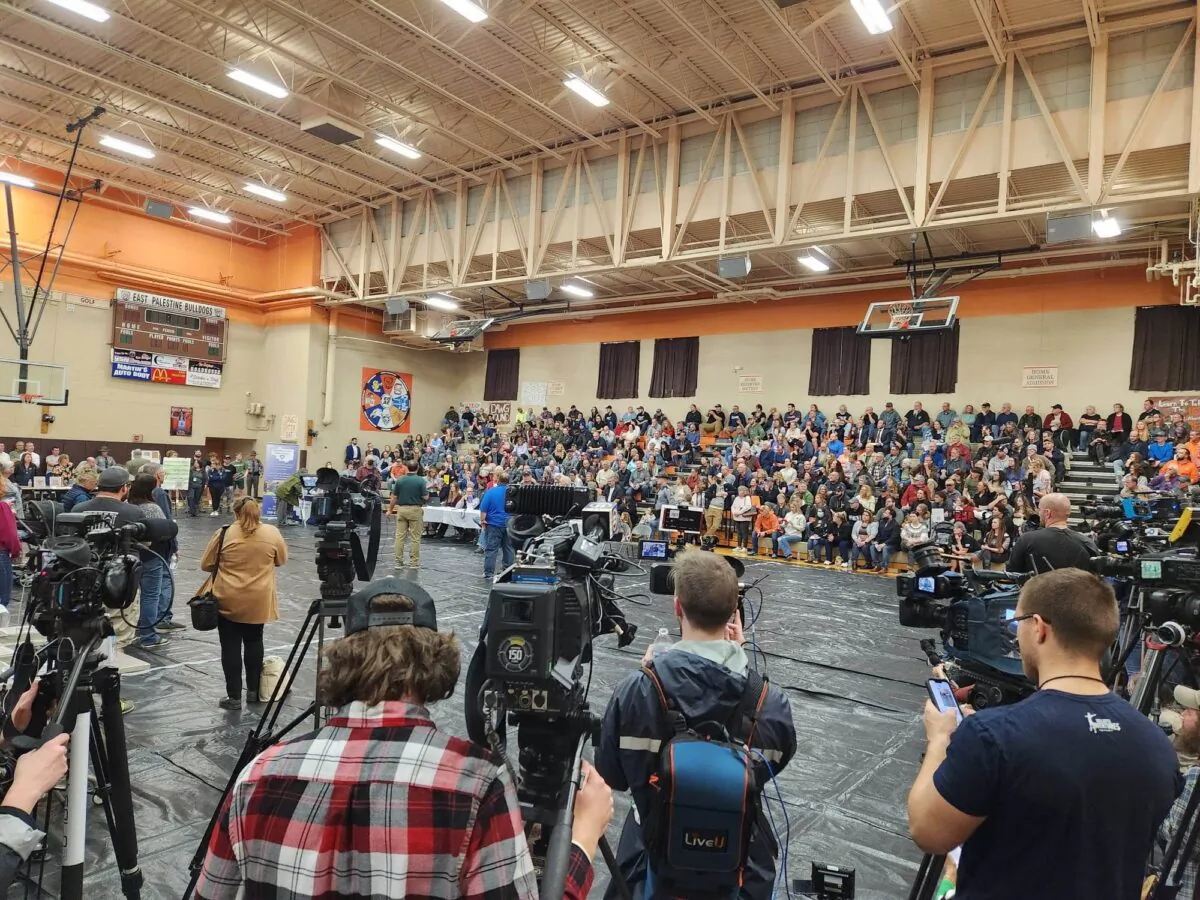Residents of East Palestine, Ohio, gather at a town hall meeting on Feb. 15 in the aftermath of the Norfolk Southern train derailment. (Jeff Louderback/The Epoch Times)