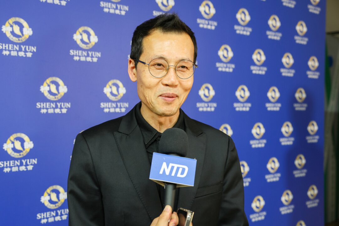 Mr. Kang Young-man, a film director and executive chairman of the Seoul Webfest, attends Shen Yun Performing Arts at the National Theater of Korea in Seoul, South Korea, on Feb. 15, 2023. (Kim Guk-hwan/The Epoch Times)