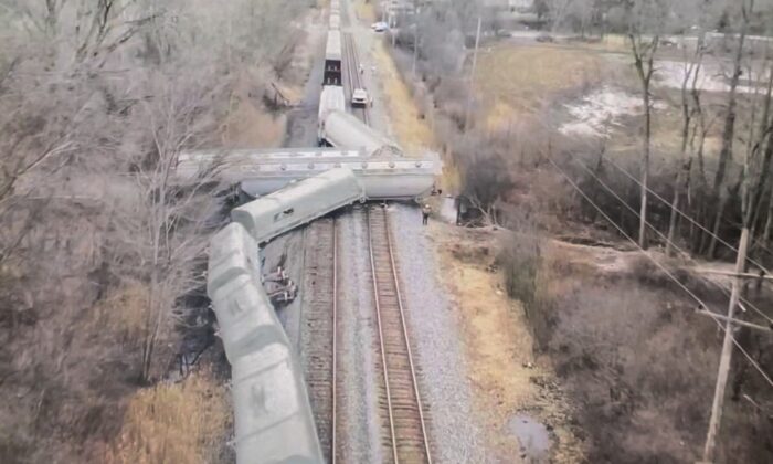 Train Derails Near Detroit, Michigan, With 1 Car Carrying Hazardous ...