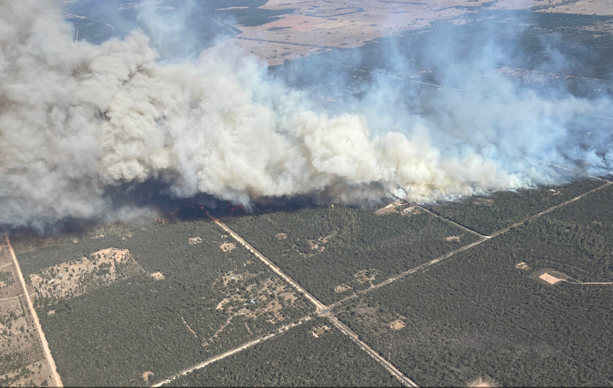 NextImg:Australia Braces for Severe Heatwaves Following Widespread Bushfires