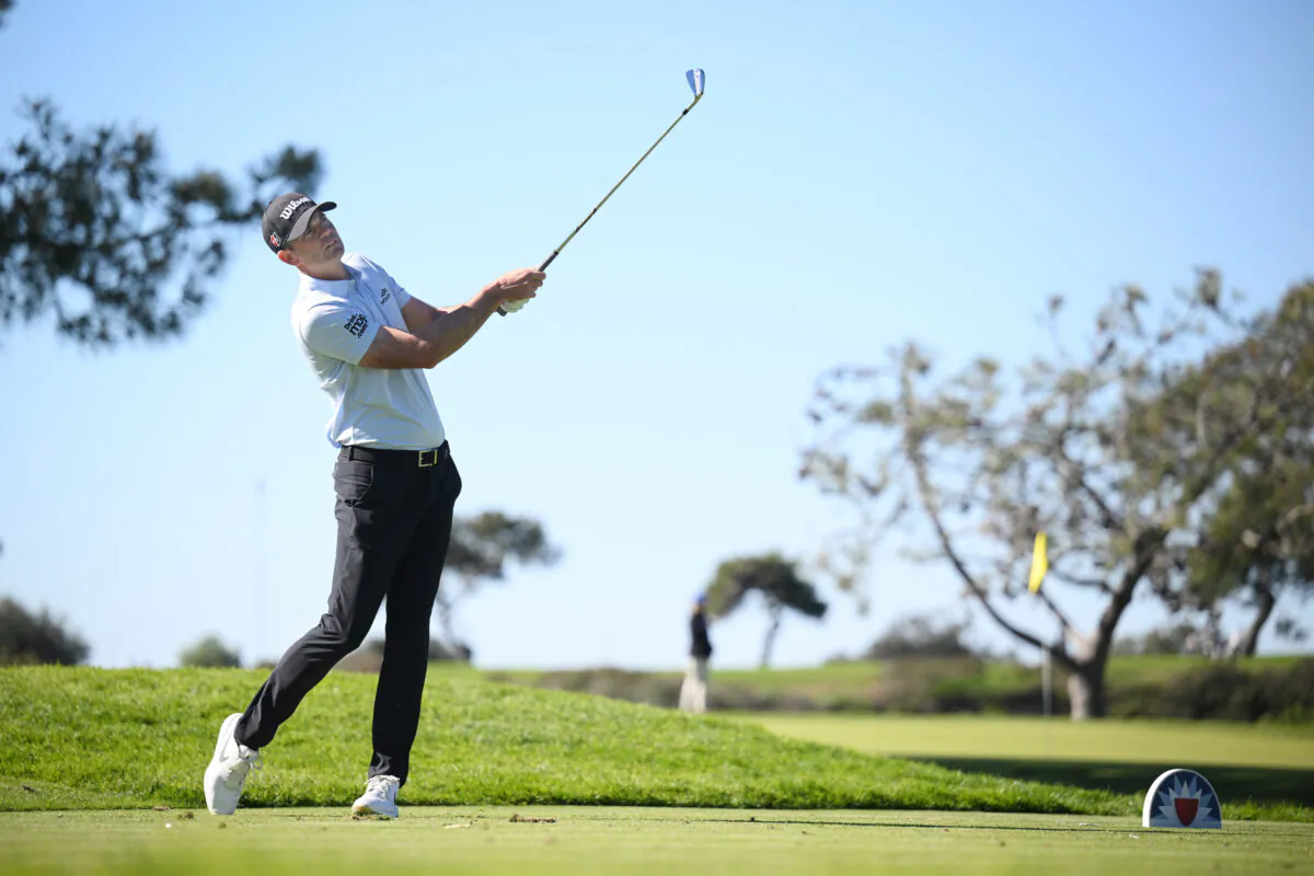 Brendan Steele of the United States plays his shot from the eighth tee of the South Course during the third round of the Farmers Insurance Open at Torrey Pines Golf Course in La Jolla, Calif., on Jan. 27, 2023. (Orlando Ramirez/Getty Images)