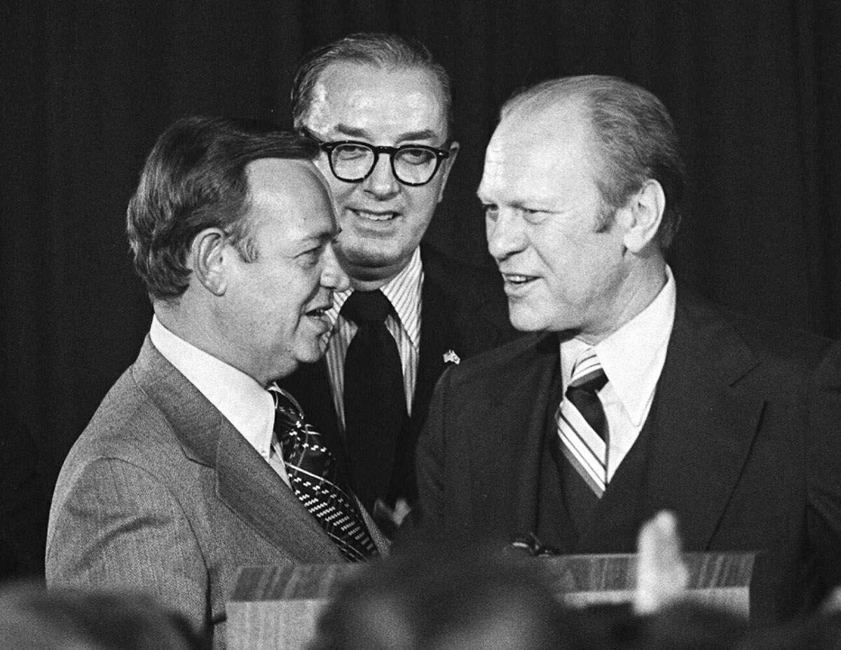 NextImg:North Carolina Congressman, Briefly Senator Broyhill Dies at 95