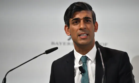 Leading Economist: ‘Net Zero Means Higher Interest Rates’