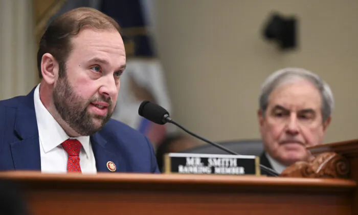 Republicans Unveil Major Tax Cut Proposal