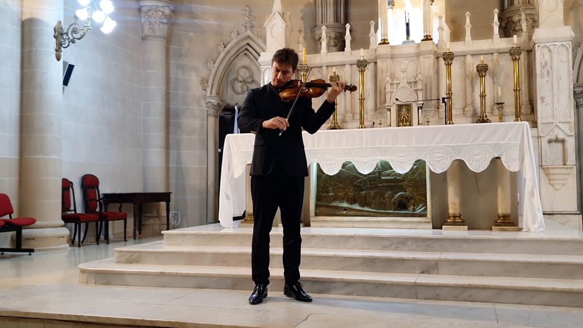 NextImg:Johann Sebastian Bach: Partita No. 2 BWV 1004, Sarabande, Gigue and Chaconne