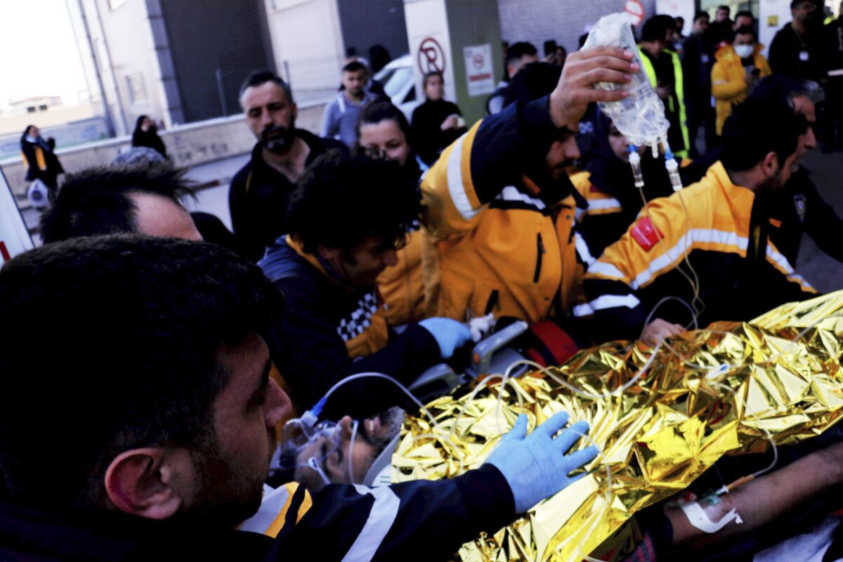 NextImg:Turkey: Couple Saved 296 Hours After Quake, but Children Die