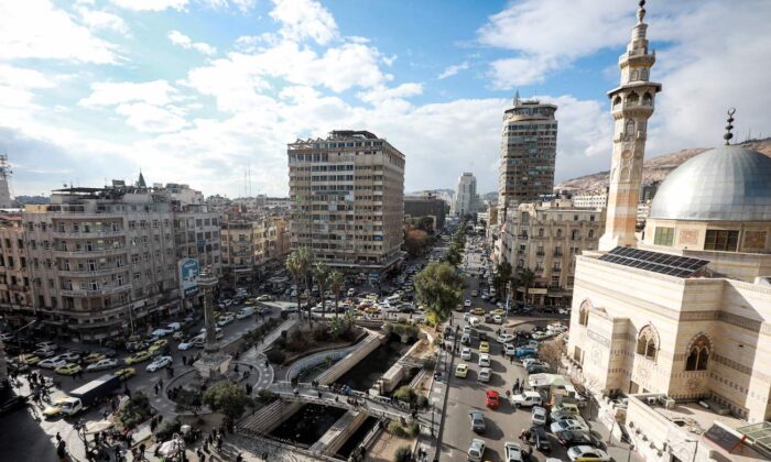 Widok na plac Marjeh i rzekę Barada w centrum stolicy Syrii, Damaszku, 15 grudnia 2021 r. (Louai Beshara/AFP via Getty Images)