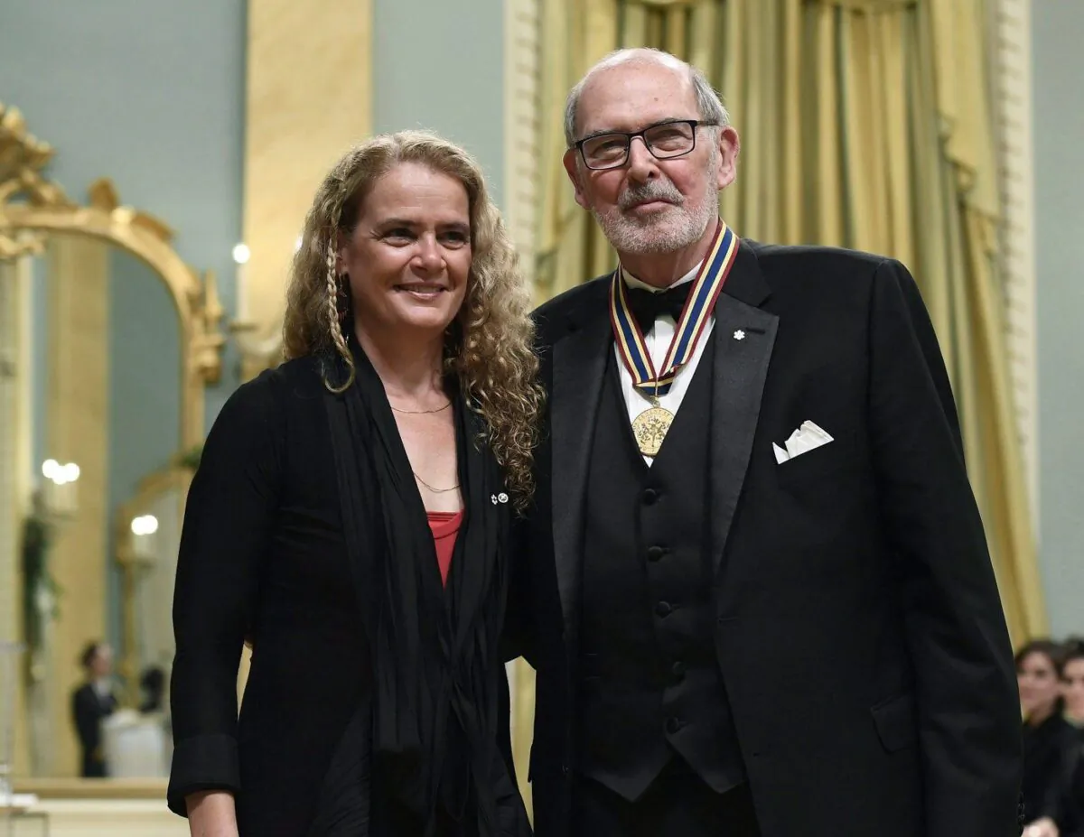 Arts advocate Peter Herrndorf receives the Lifetime Artistic Achievement Award from Governor General Julie Payette during the Governor General's Performing Arts Awards at Rideau Hall in Ottawa on June 1, 2018. (The Canadian Press/Justin Tang)

