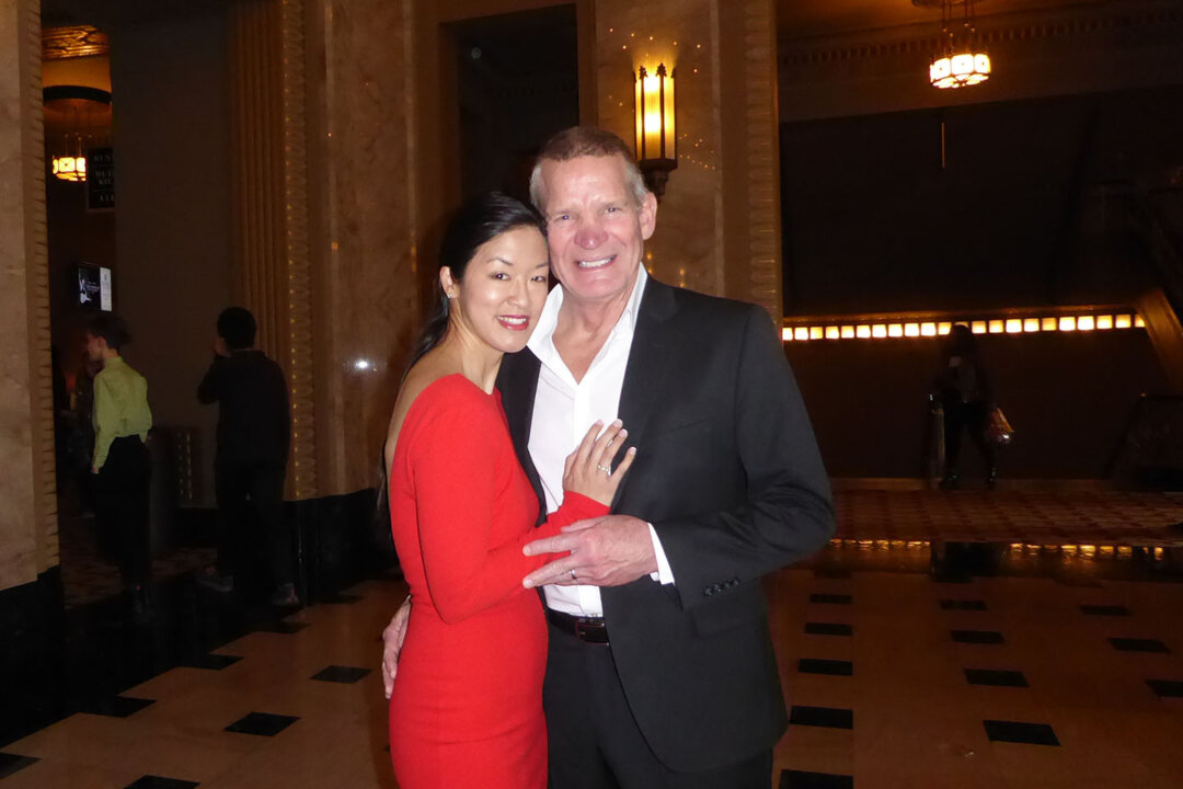 David and Bonny Shirk at the Stifel Theatre (formerly Peabody Opera House) in St. Louis on Feb. 19. (Frank Liang/The Epoch Times)