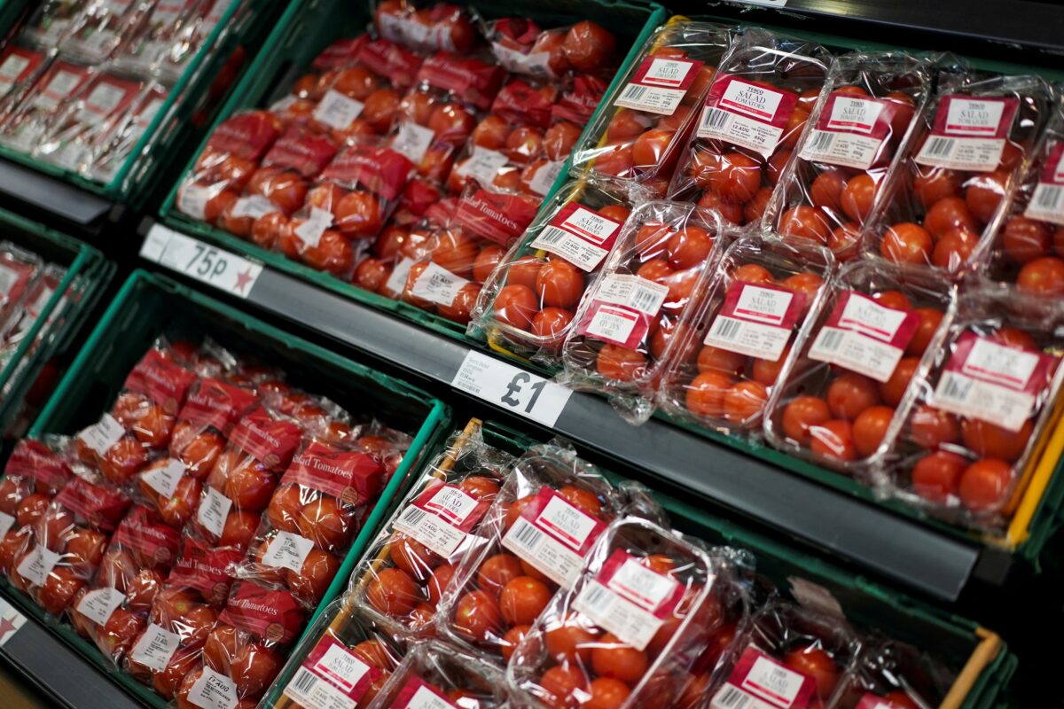 NextImg:UK Tomato Shortage Should Be Resolved in a Month: Minister