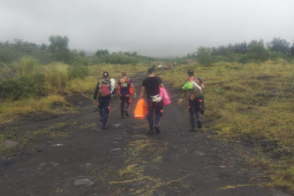 Philippine rescuers