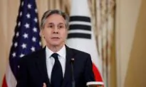 Blinken Says US Has Had Talks With Elon Musk About Starlink in Ukraine