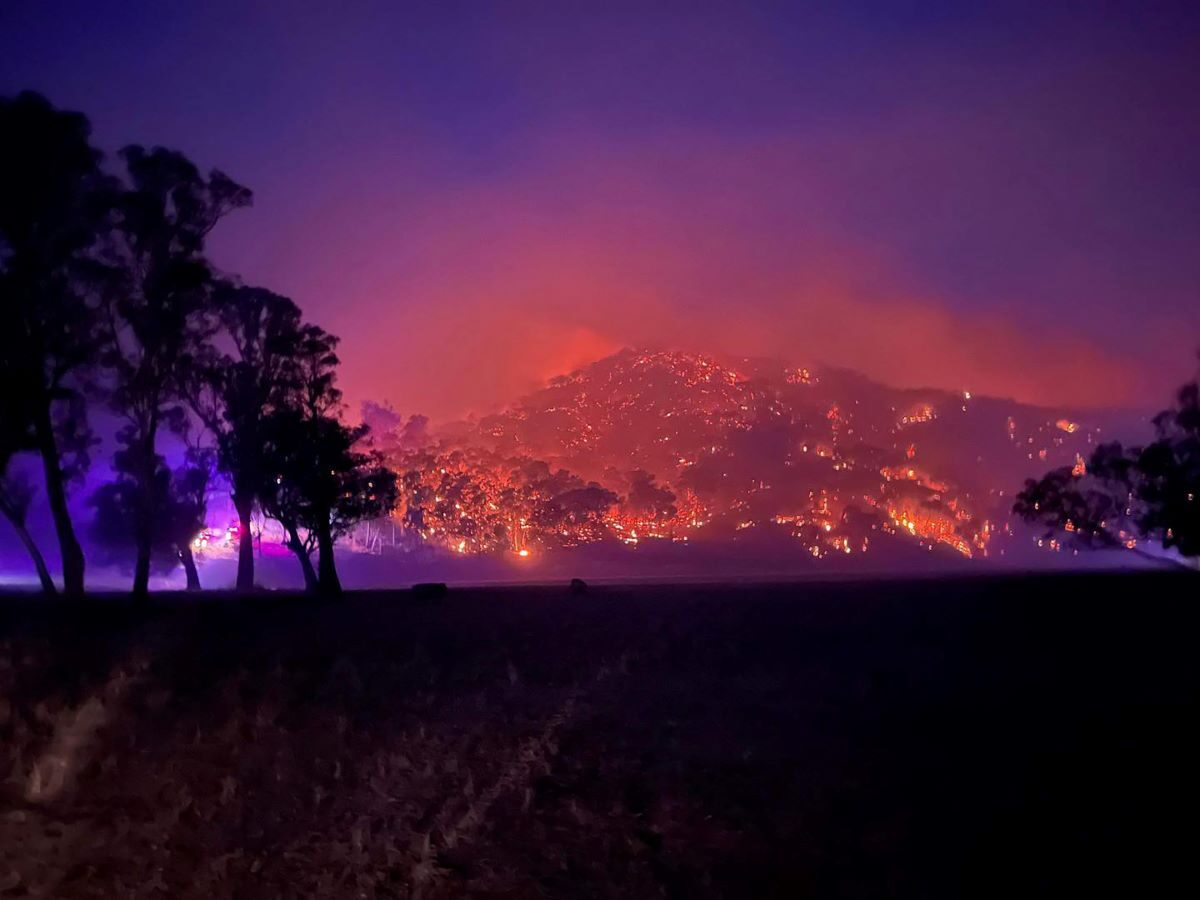 NextImg:Uncontrolled Fire Growing North of Melbourne