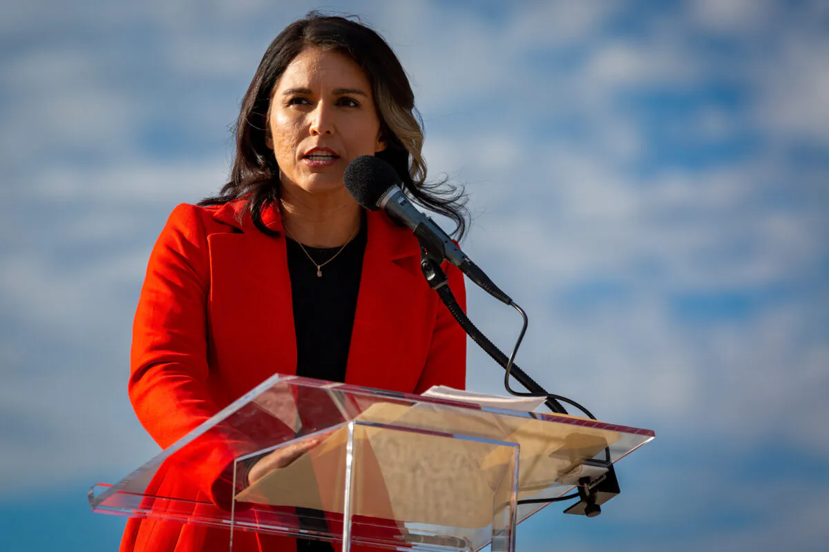 Former Congresswoman Tulsi Gabbard (I-Hawaii) speaks at the "Rage Against the War Machine" rally in front of the Lincoln Memorial on Feb. 19, 2023. (Courtesy of "Rage Against the War Machine")