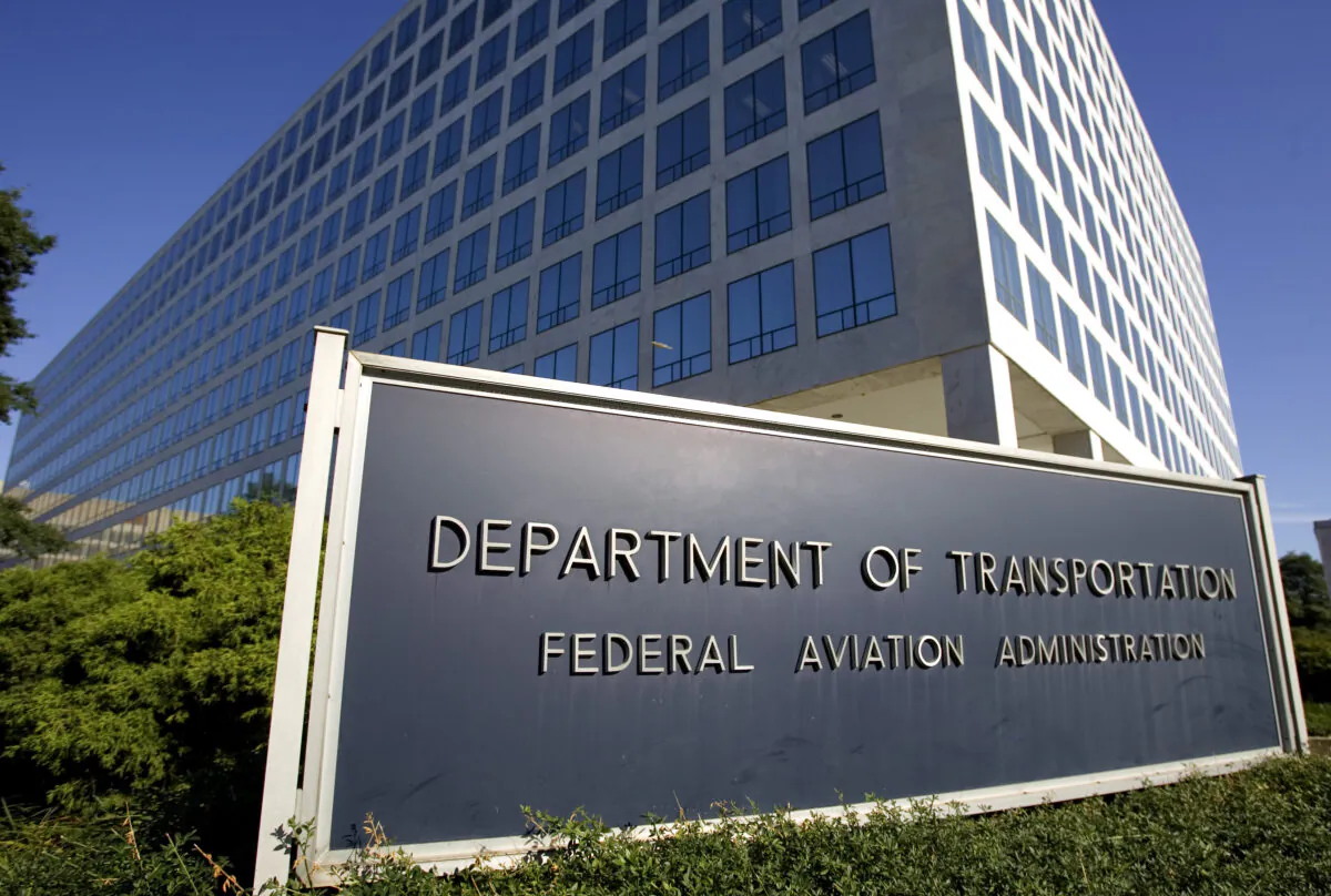 The Department of Transportation's Federal Aviation Administration building in Washington on July 21, 2007. (Saul Loeb/AFP via Getty Images)