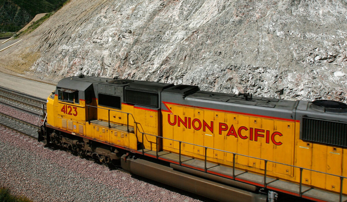 NextImg:Union Pacific Reaches Agreement With 2 Unions on Paid Sick Leave Days
