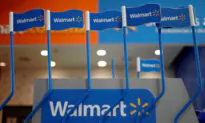 Walmart Gets Cautious on Economic Outlook, Sees Lower 2023 Performance