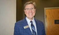 Shen Yun ‘Very People-Oriented and Very Empathetic,’ Says School District Director of Arts