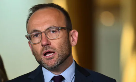 Greens Lock Horns With Labor Again Over Aussie Battlers