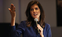White House Hopeful Nikki Haley Gets a Big Welcome in New Hampshire