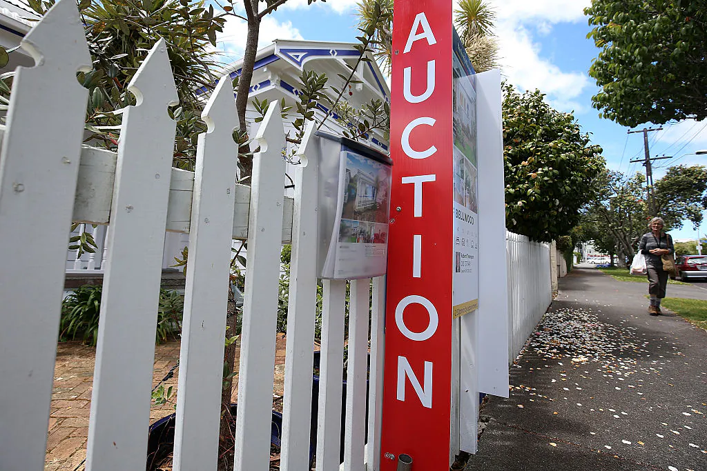 Houses for sale and sold in central Auckland suburbs in New Zealand, on Nov. 25, 2015. (Fiona Goodall/Getty Images)