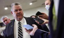 Tester to Join Manchin to Overturn Biden ESG Investment Rule, Ensuring Bill Goes to President’s Desk