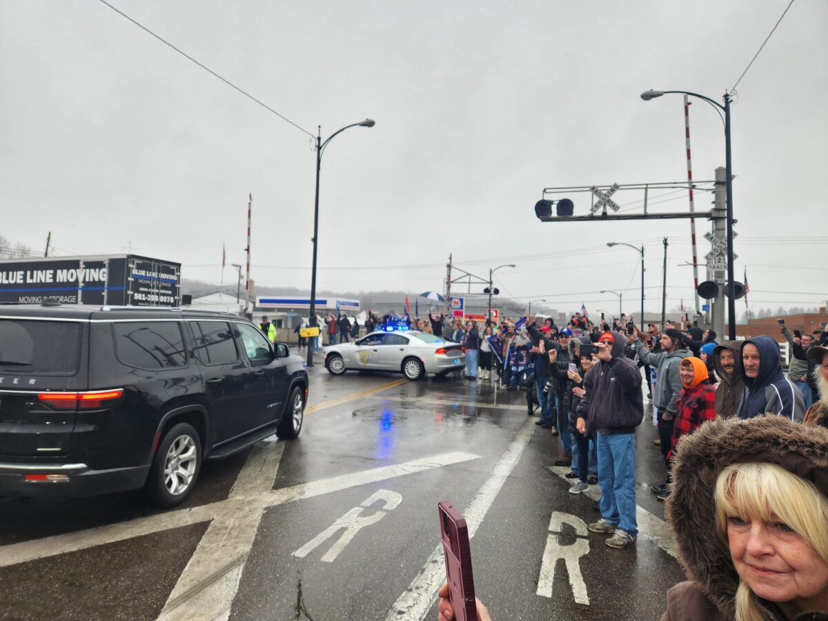 NextImg:Residents Applaud Trump, Chastise Biden Administration in Ohio Toxic Train Derailment Village