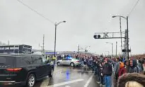 Ohio Residents Applaud Trump, Chastise Biden Administration in Toxic Train Derailment Village