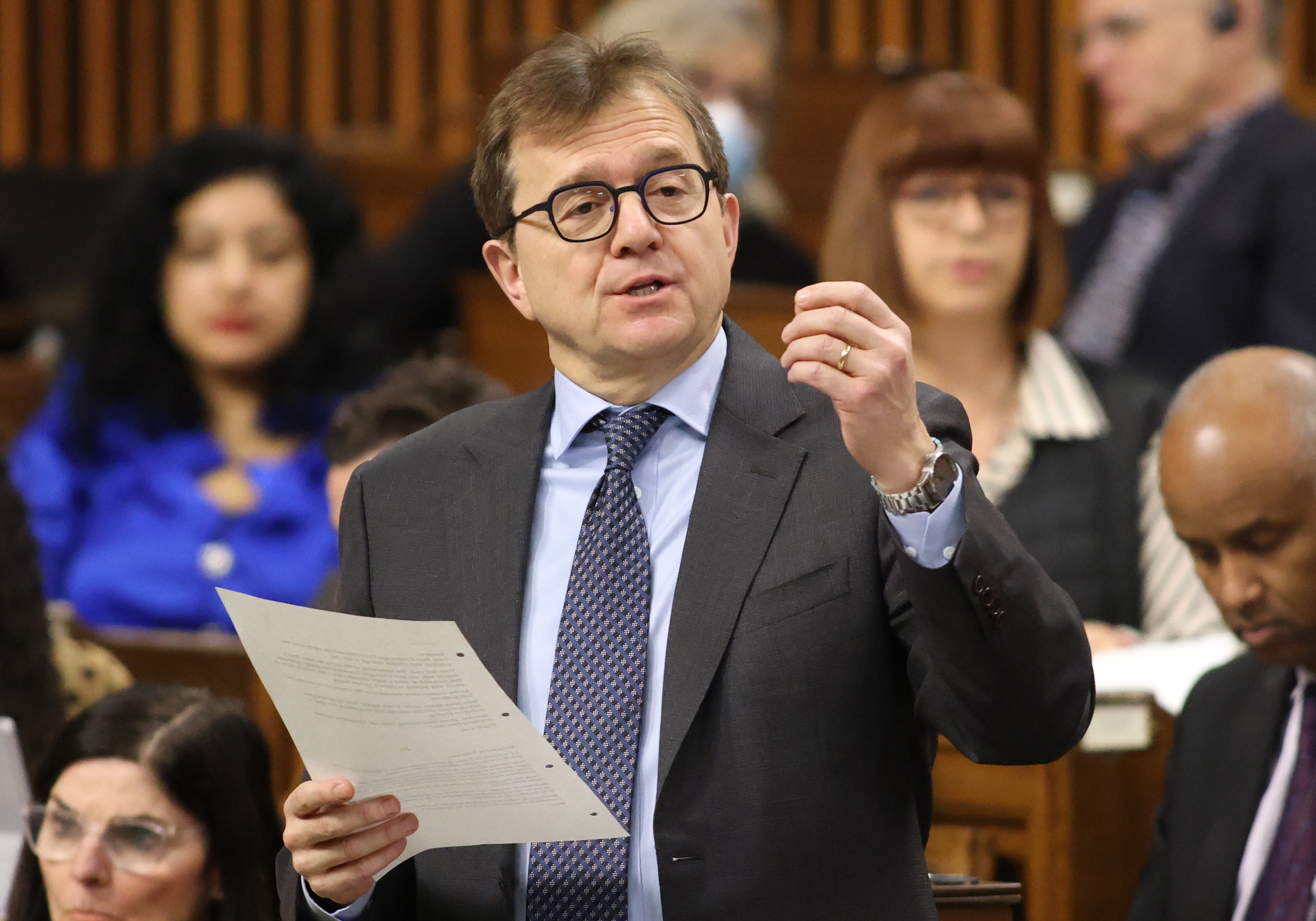 Ottawa's 'Sustainable Jobs' Plan Pilloried as Imposing Top-Down Planning, Stifling Free Market - Vimarsana News