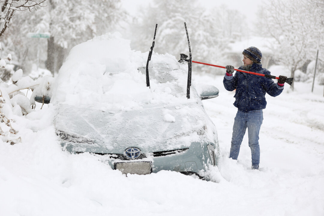 More Than 1,700 Flights Canceled as Major Winter Storm Engulfs Much of ...