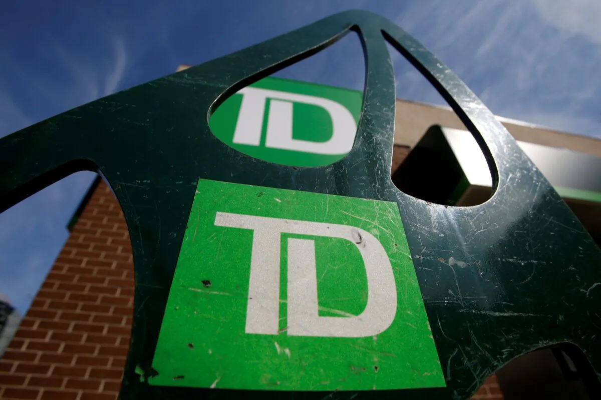 Toronto-Dominion Bank (TD) logos outside of a branch in Ottawa, Ontario, Canada, on May 26, 2016. (Chris Wattie/Reuters)
