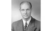 Book Review: Kennan: A Life Between Worlds